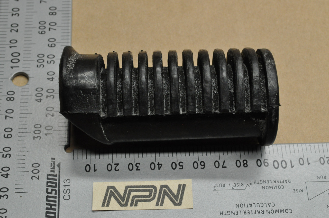 NOS Honda CB350 CB450 CB750 CL350 CL450 SL100 SL350 TK Peg Rubber 50661-310-000