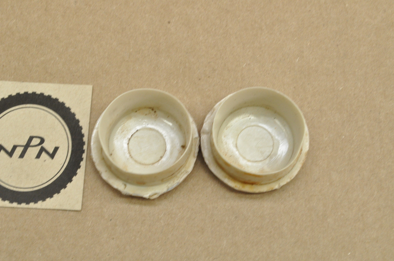 Vtg OEM Honda C105 C110 CA175 CA200 CL125 CT200 Swing Arm Cap Qty 2 White 52161-001-010