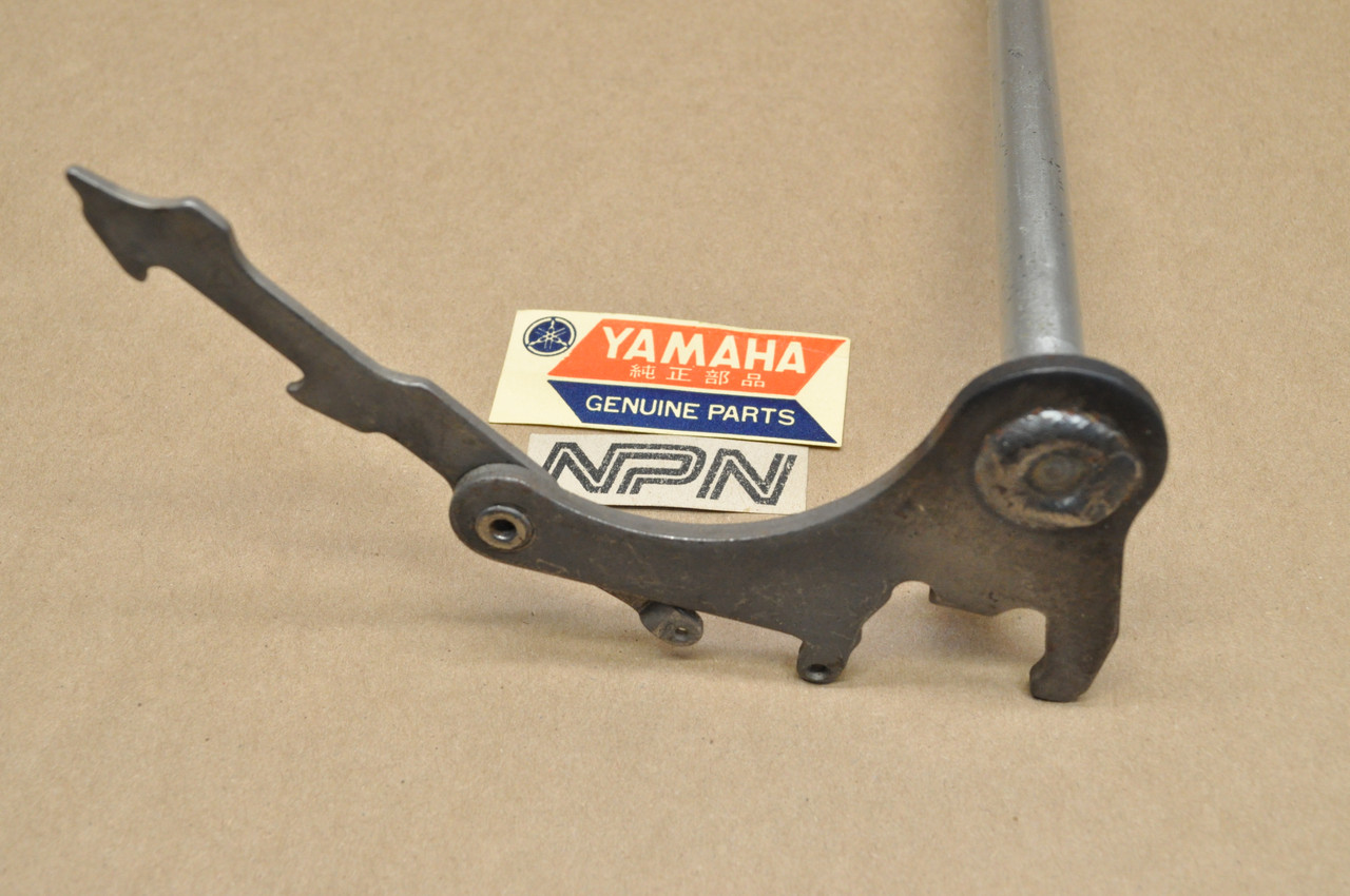 NOS Honda CA175 CB175 CL175 SL175 Gear Shift Spindle Shaft 24610-302-010