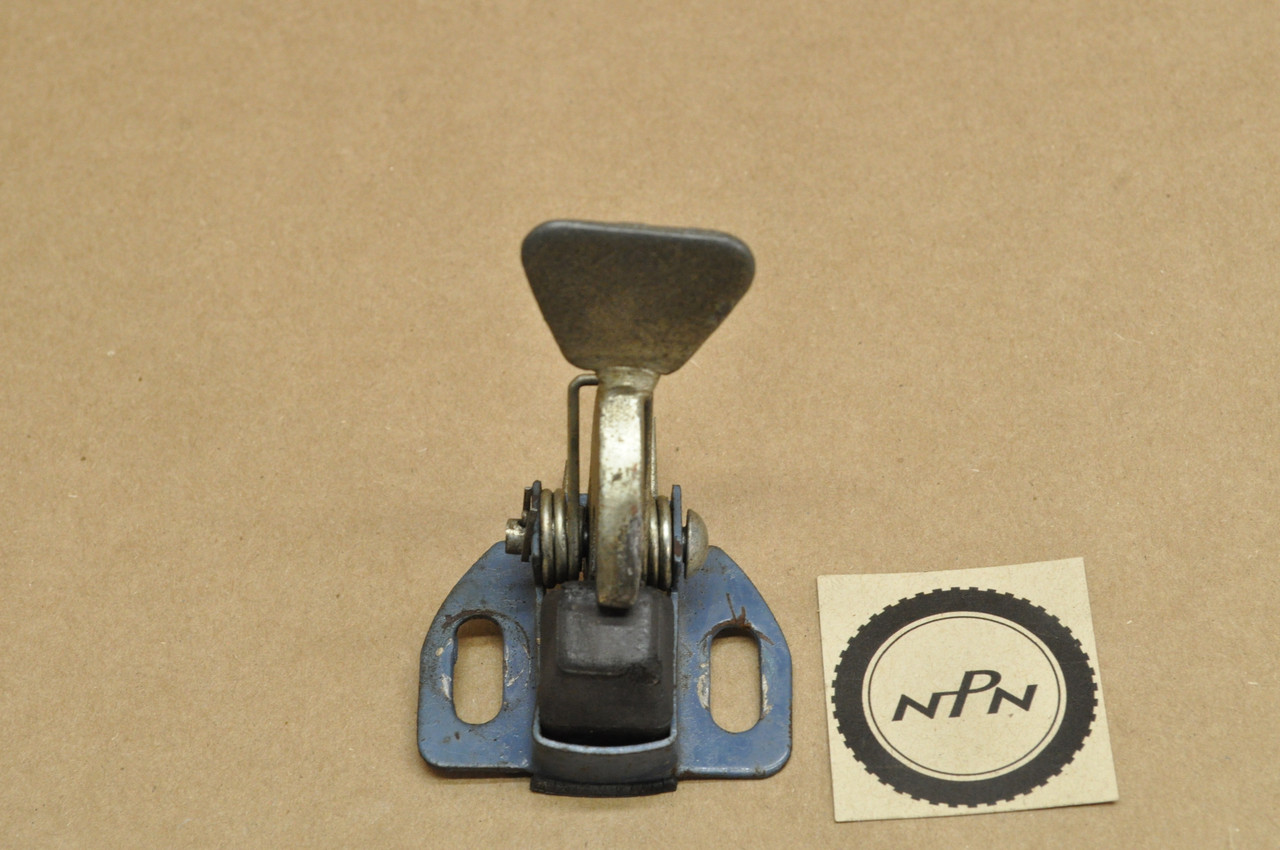 Vintage OEM Honda C70 C100 C102 CM91 Seat Latch Catch 77230-001-810