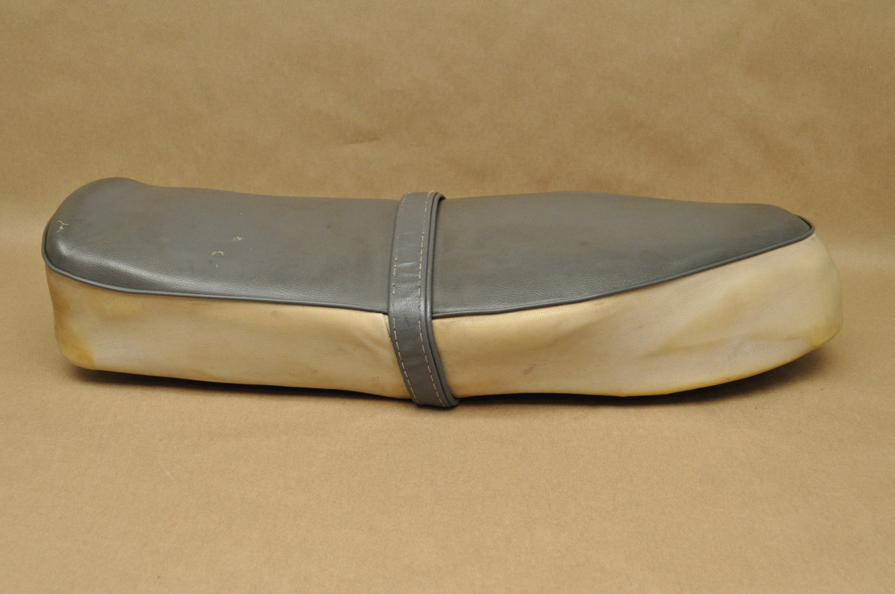 Vtg OEM Honda CA100 C100 C102 CA102 Dual Seat Gray & White 77200-001-810 A