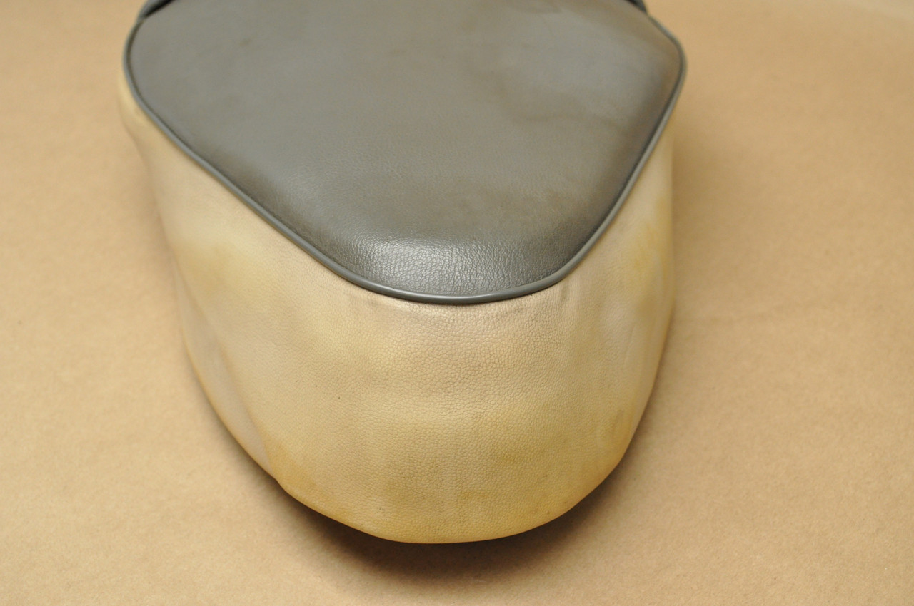 Vtg OEM Honda CA100 C100 C102 CA102 Dual Seat Gray & White 77200-001-810 A