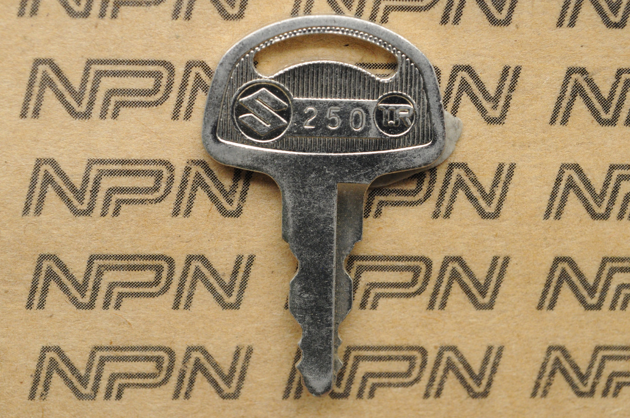 NOS Suzuki Motorcycle Ignition Lock Double Groove Key # 250