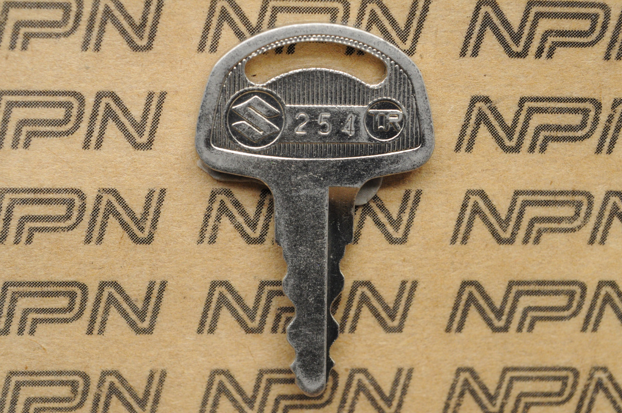 NOS Suzuki Motorcycle Ignition Lock Double Groove Key # 254