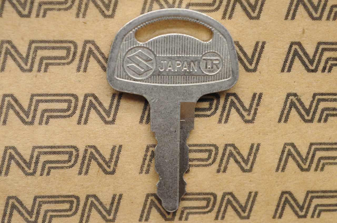 NOS Suzuki Motorcycle Ignition Lock Double Groove Key # 350