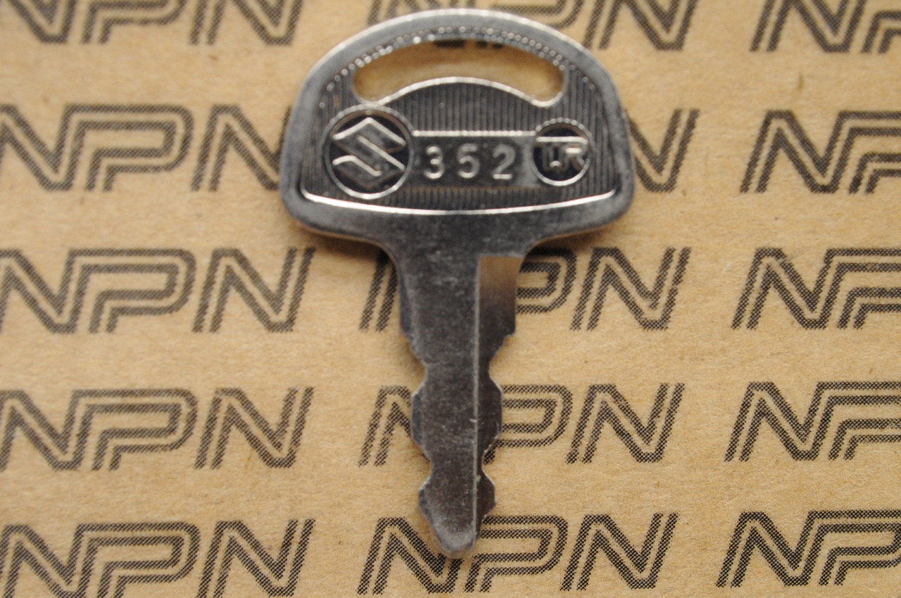 NOS Suzuki Motorcycle Ignition Lock Double Groove Key # 352