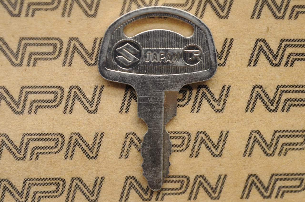 NOS Suzuki Motorcycle Ignition Lock Double Groove Key # 359