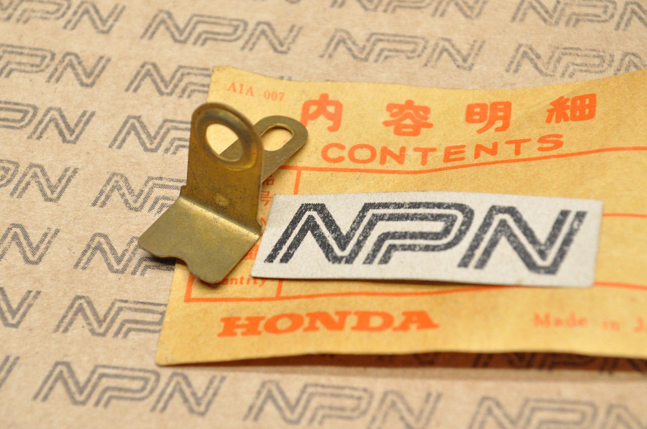 NOS Honda C100 CA100 C102 CA102 Front Turn Signal Blinker Socket 33453-001-000
