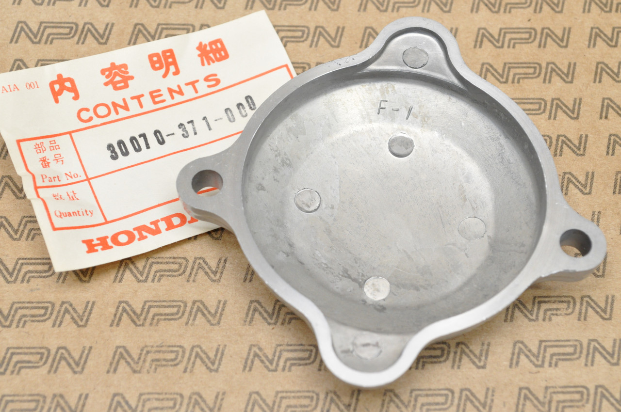 NOS Honda 1975-79 GL1000 1976 GL1000LTD Gold Wing Points Cover 30070-371-000