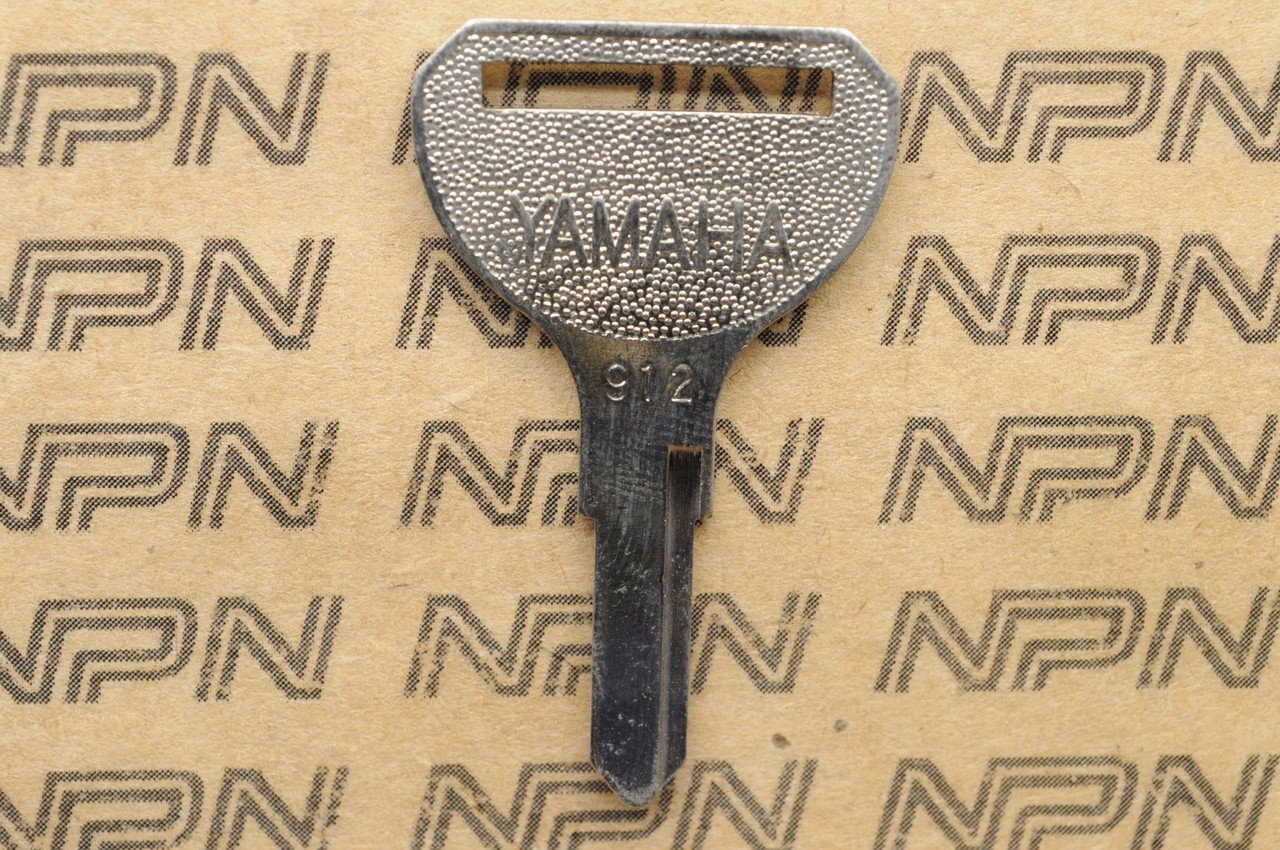 NOS Yamaha Ignition Switch & Lock Key Blank  90890-55926 # 912