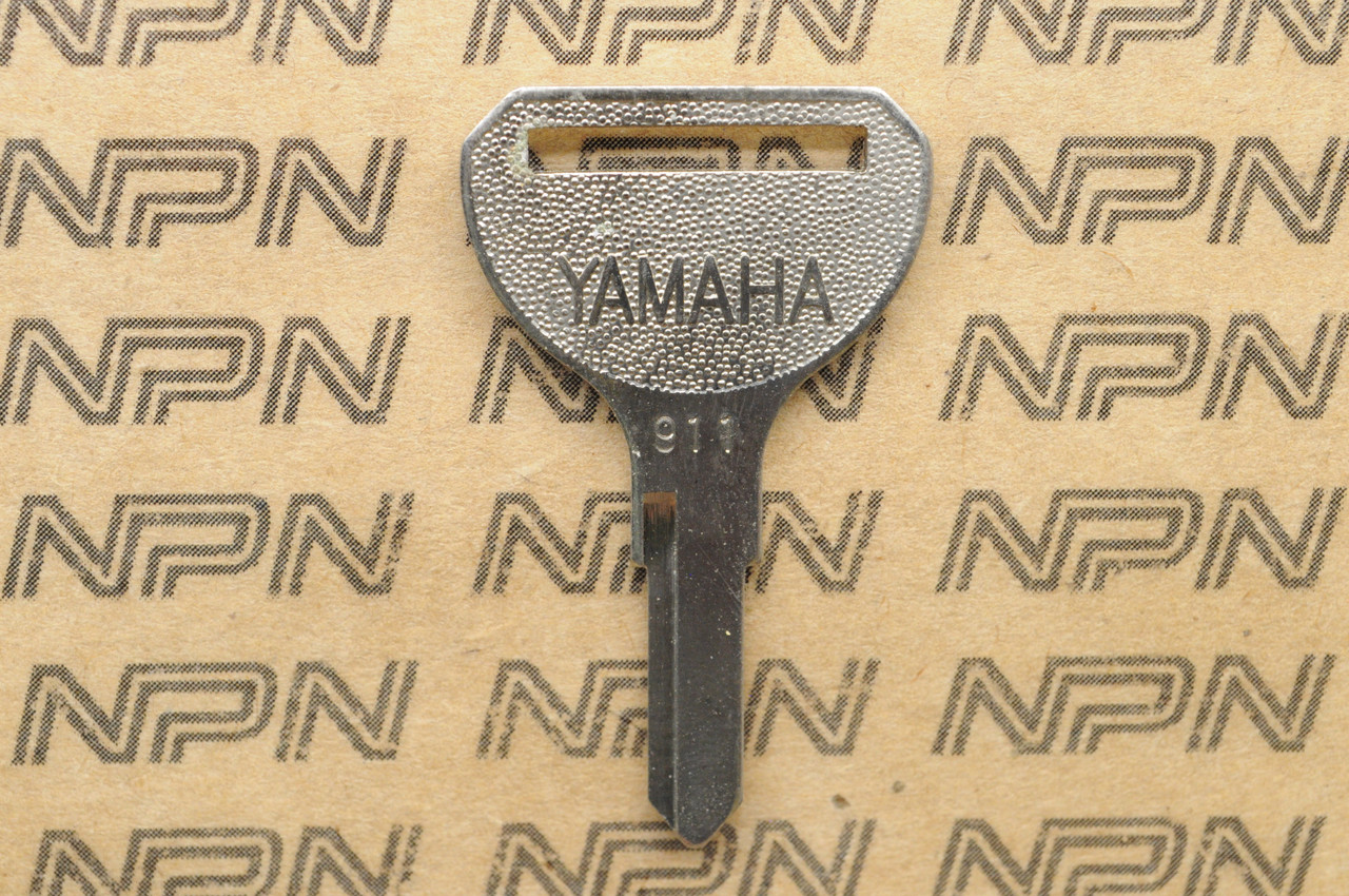 NOS Yamaha Ignition Switch & Lock Key Blank  90890-55925 # 911