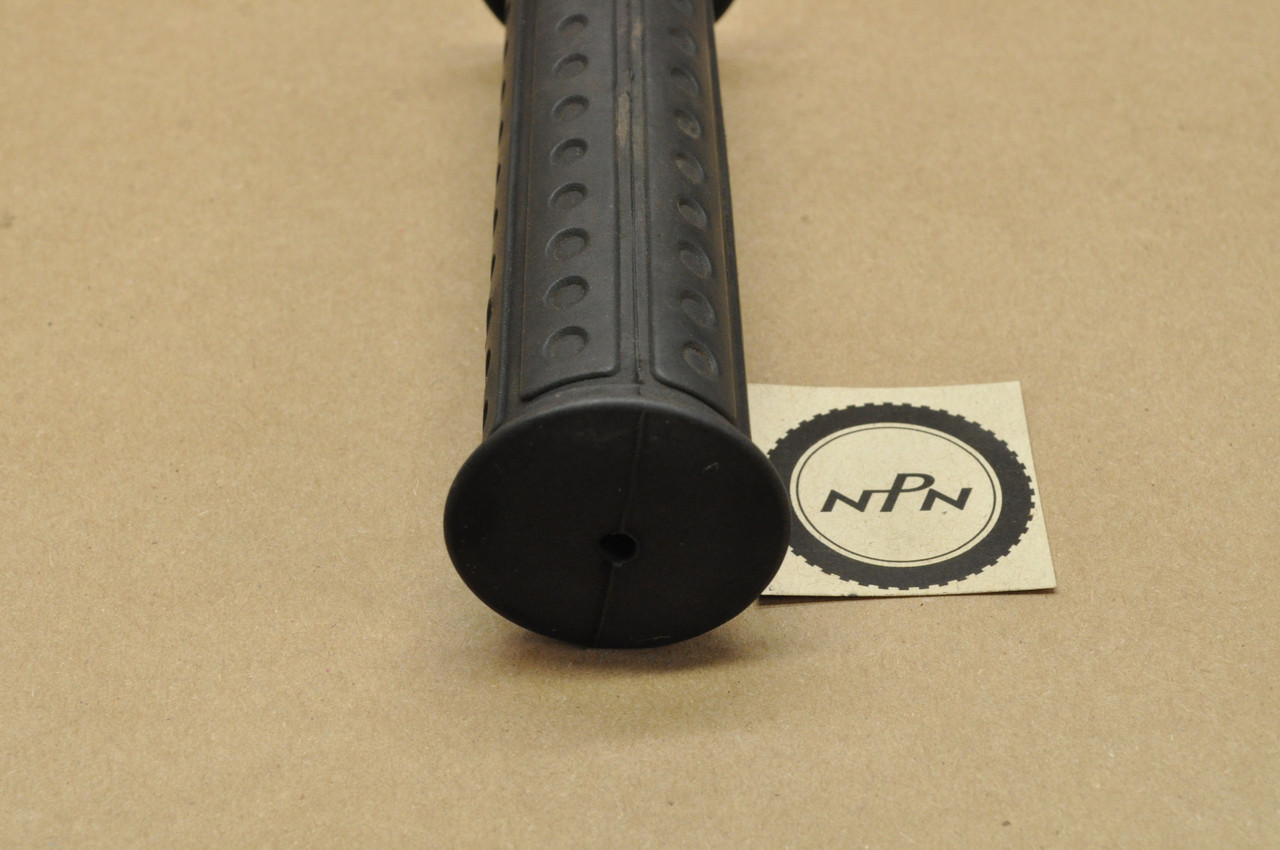 Vtg OEM Honda CM185 CM200 CM350 CM400 CM450 CX500 Right Grip 53165-419-670