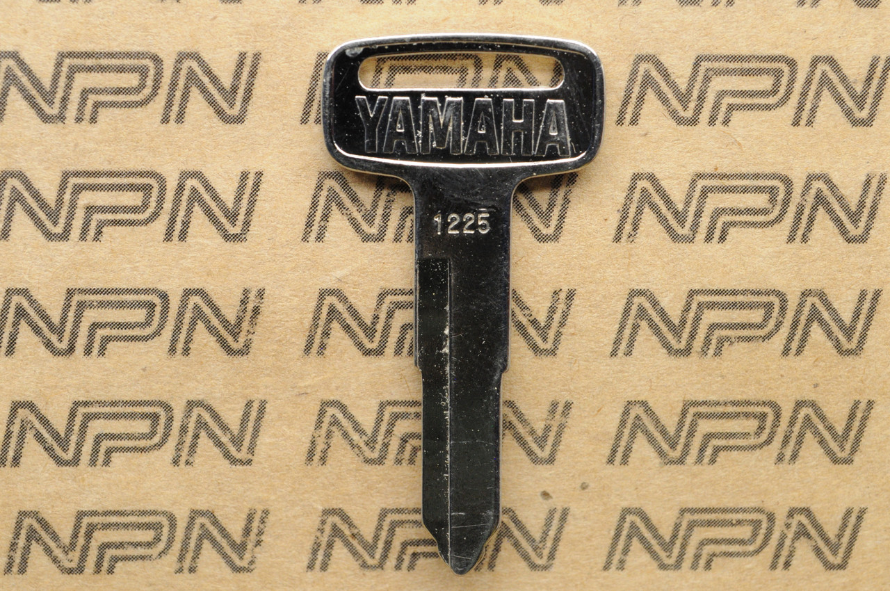 NOS Yamaha Ignition Switch & Lock Type A Key Blank  90890-55813 # 1225