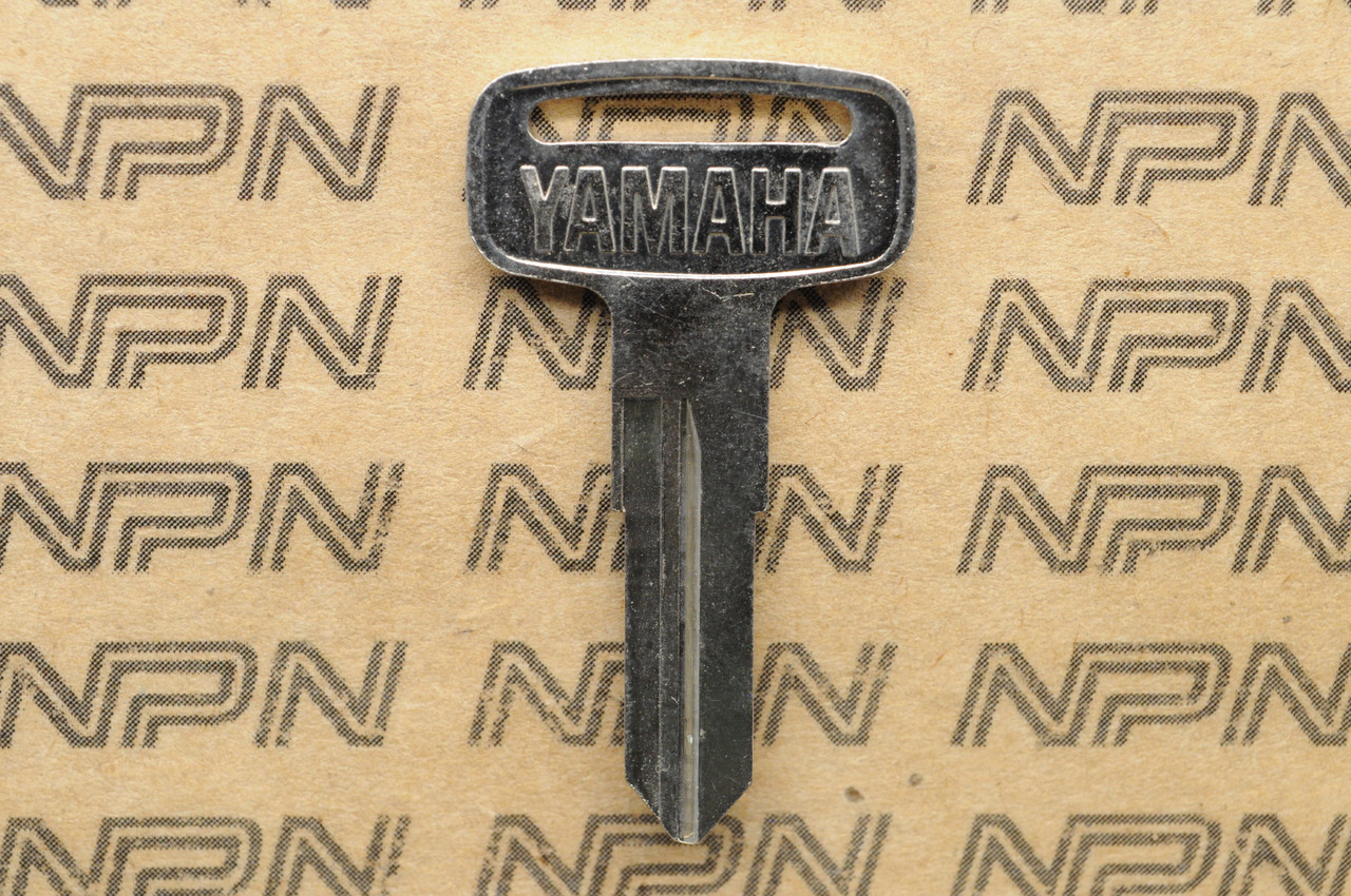 NOS Yamaha Ignition Switch & Lock Key Blank  90890-55803 # 1213