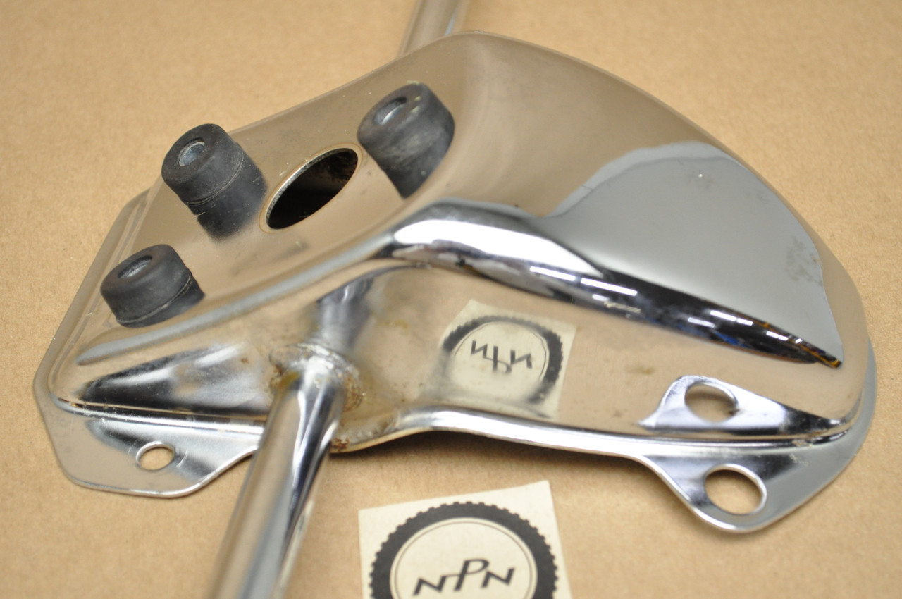 Vintage OEM Honda CM400 CM450 Tail Light Turn Signal Mount Bracket 84701-447-770