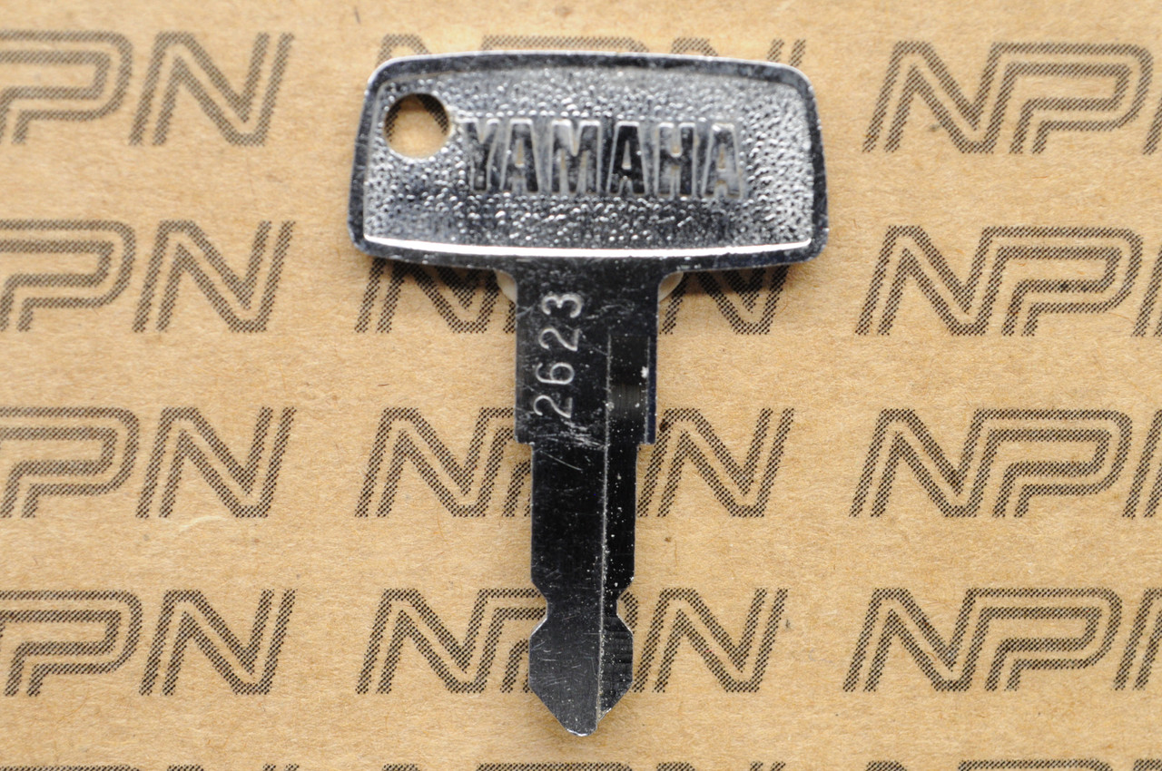NOS Yamaha Ignition Switch & Lock Key # 2623