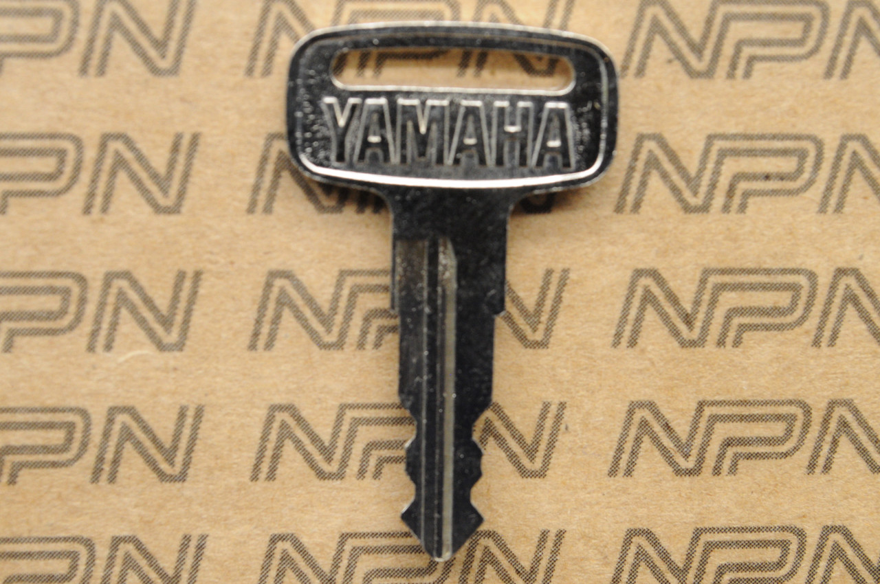 NOS Yamaha Ignition Switch & Lock Key # 3153