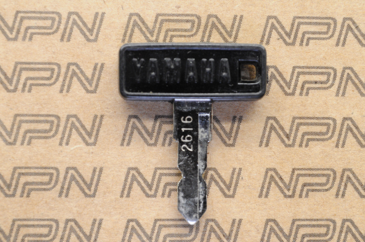 NOS Yamaha Ignition Switch & Lock Black Cap Key # 2616
