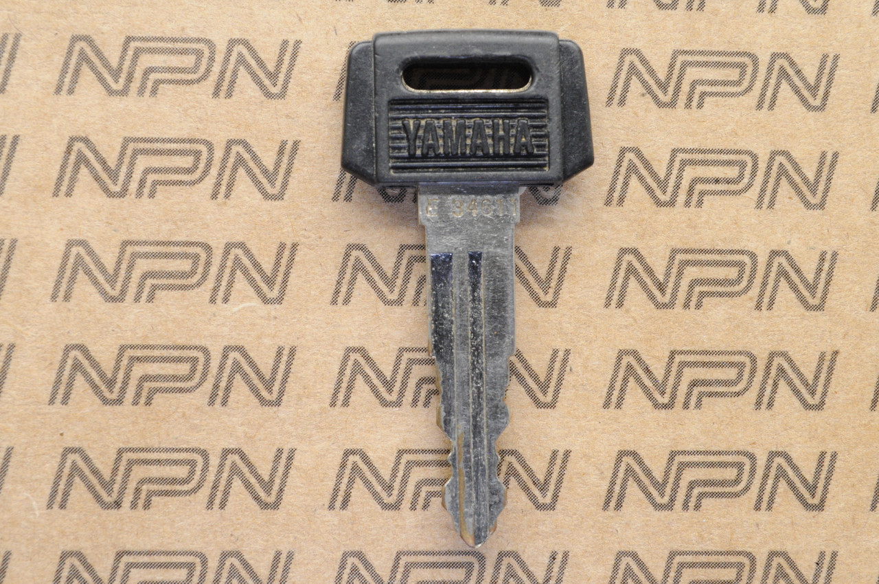 NOS Yamaha Ignition Switch & Lock Black Cap Key # E34611