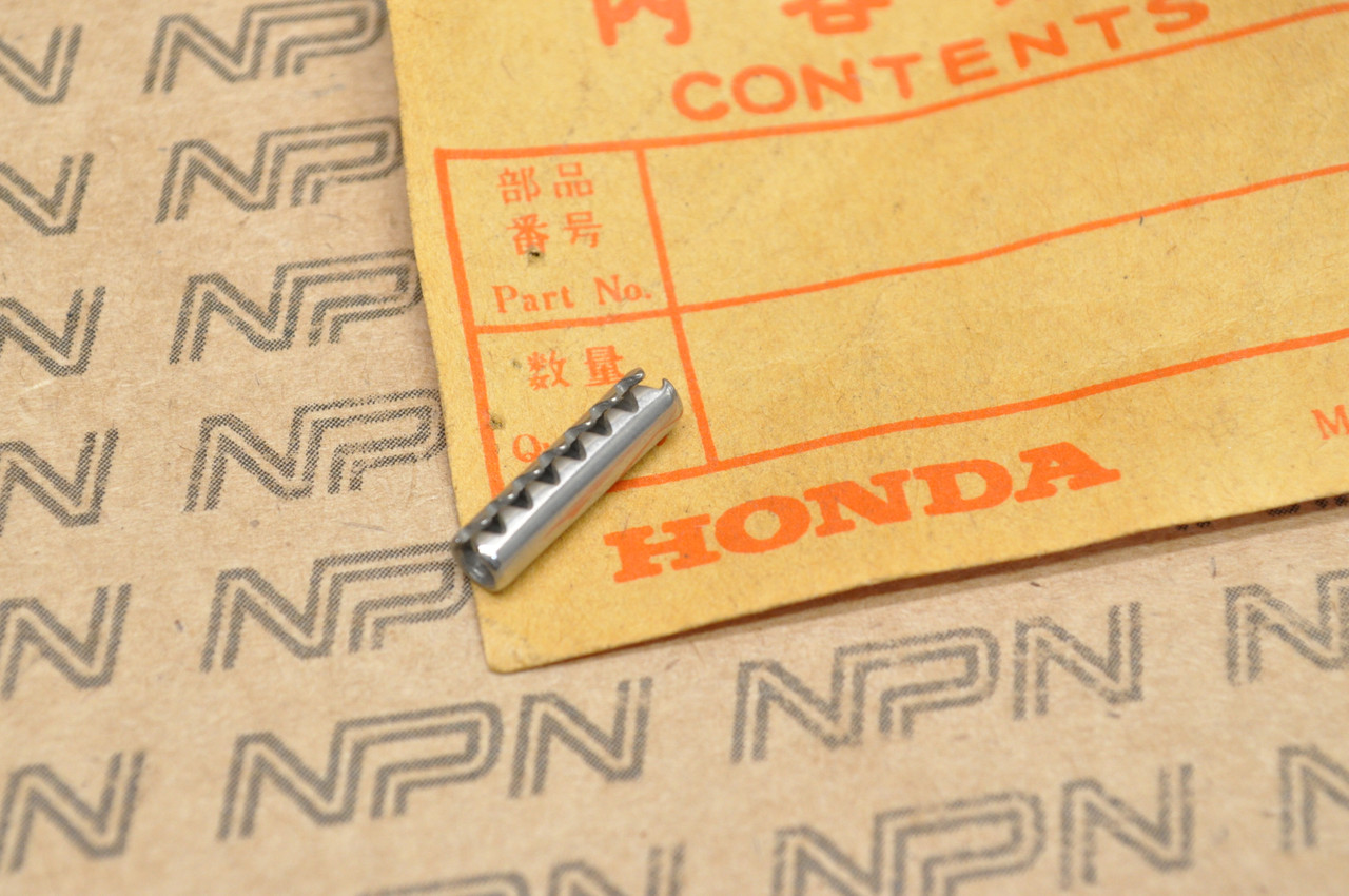 NOS Honda CB400 F CB550 F CB750 A Foot Peg Step Spring Pin 4x16 94305-40163
