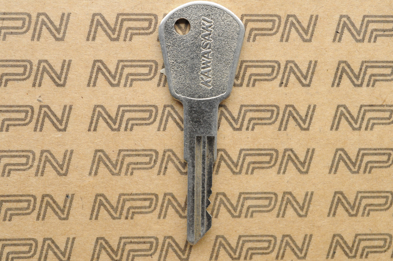 NOS Kawasaki Ignition Switch & Lock Key 27018-008-55 # 555
