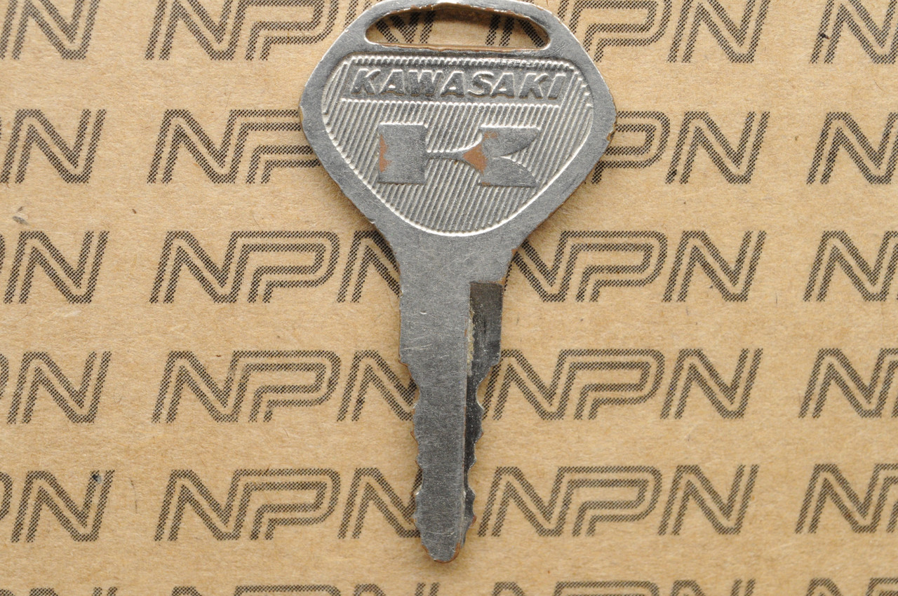 NOS Kawasaki Ignition Switch & Lock Key 27008-064-72 # 772