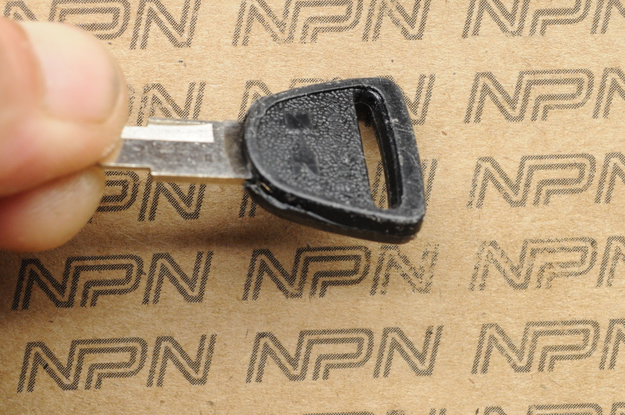 NOS Kawasaki Ignition Switch & Lock Key 27008-055-19 # 919