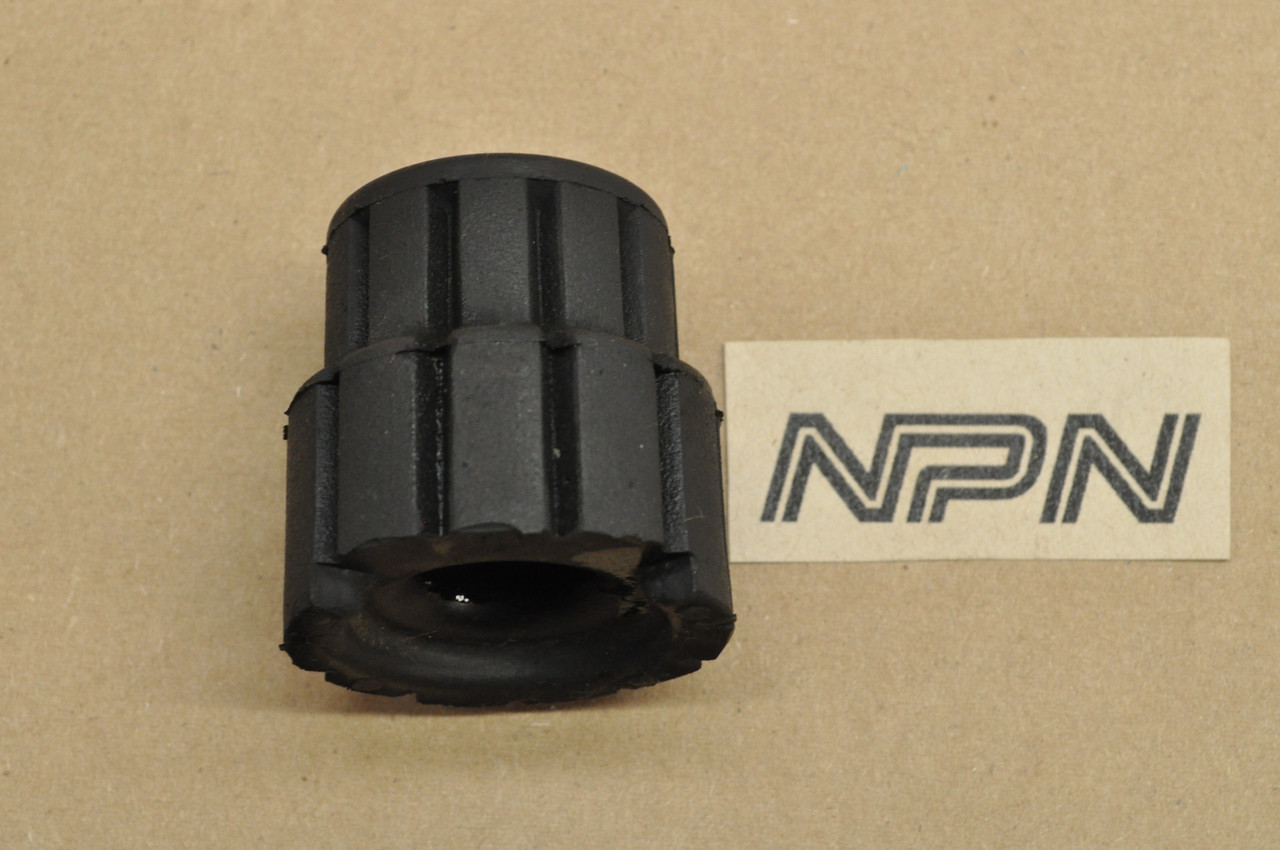 Vintage OEM Honda CM400 CM450 Gas Tank Front Mount Rubber 17611-447-000