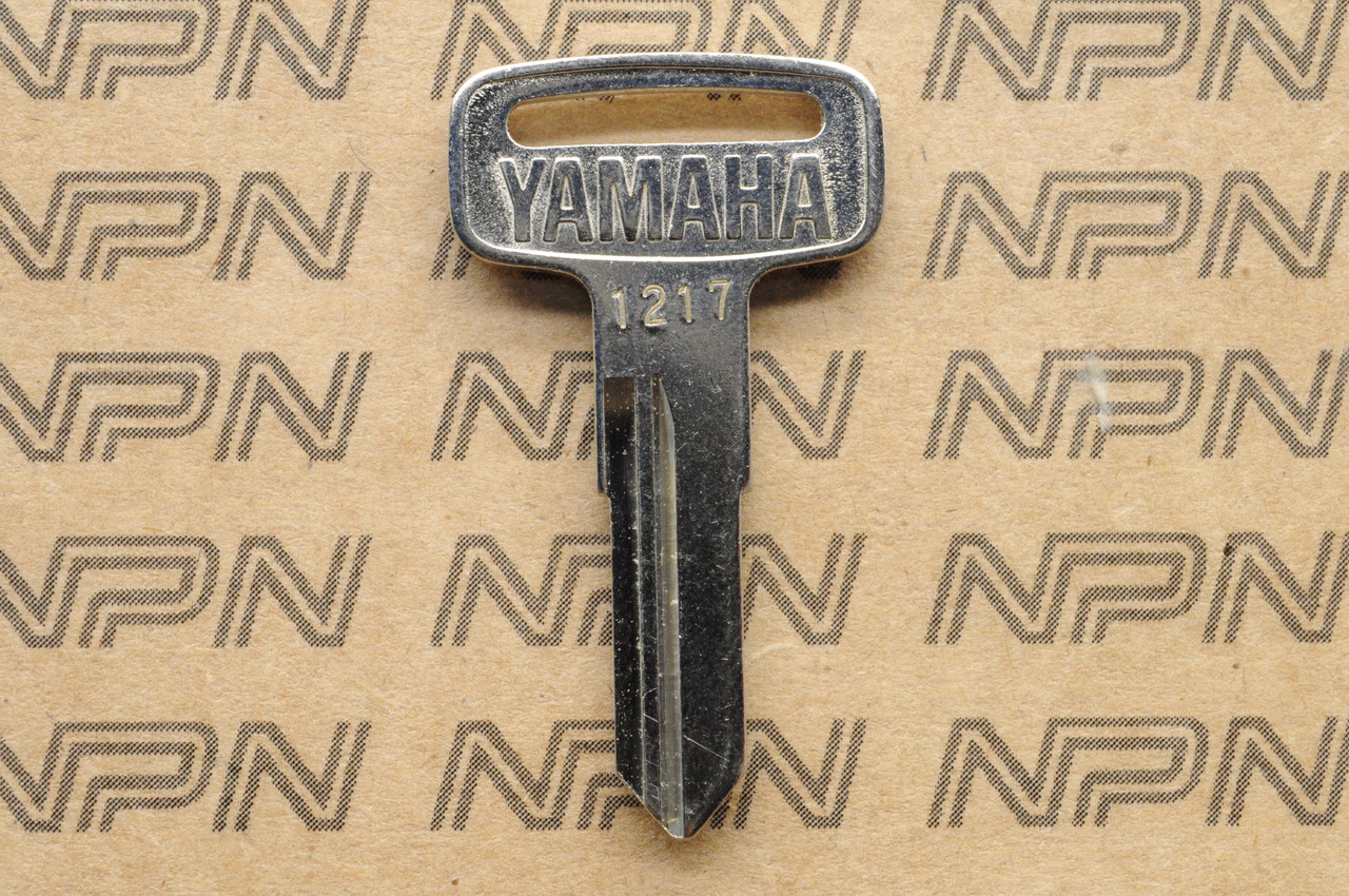NOS Yamaha Ignition Switch & Lock Key Blank 90890-55807 # 1217