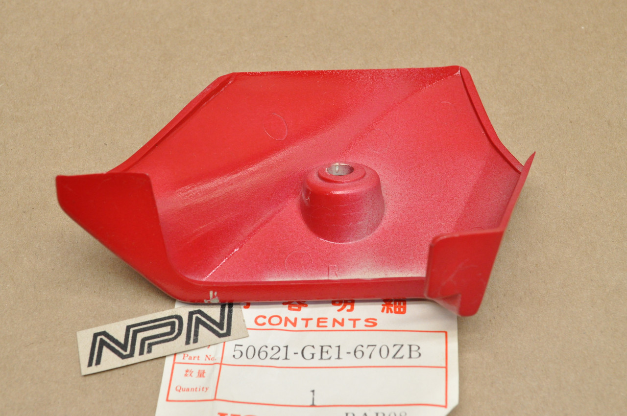 NOS Honda 1985-88 CH80 Elite Right Foot Peg Rest Step Pillion Cover 50621-GE1-670 ZB