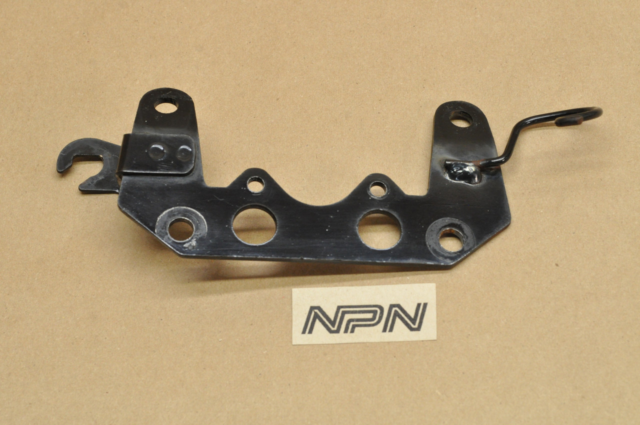 Vtg OEM Honda CM400 CM450 Speedometer Gauge Mount Bracket 37211-447-000