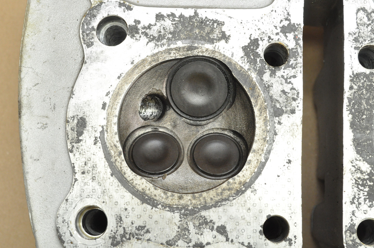 Vintage OEM Honda 1981 CM400 A Hondamatic Cylinder Head w/ Valves 12200-414-710