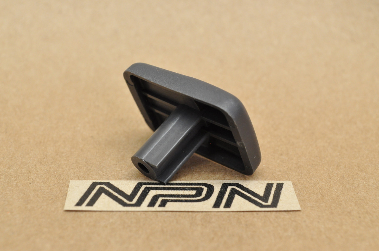 NOS Honda 1989 PC800 Pacific Coast Right Pocket Cover Knob 64224-MR5-000