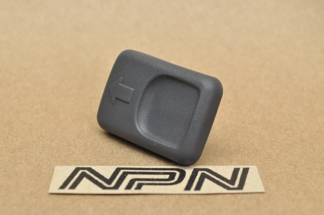NOS Honda 1989 PC800 Pacific Coast Right Pocket Cover Knob 64224-MR5-000