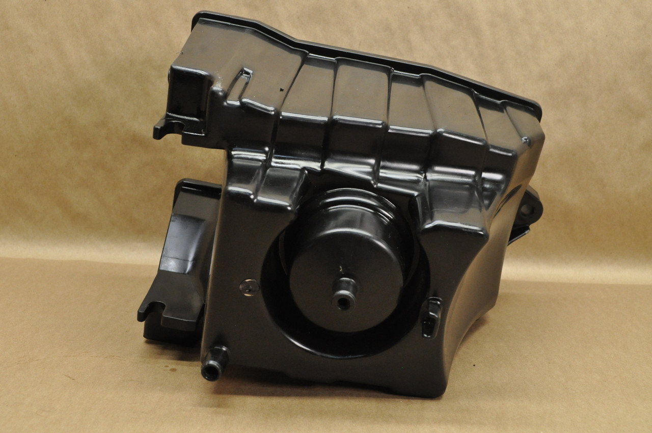 Vtg OEM Honda CM400 Air Filter Cleaner Box Housing Duct Cover AS IS 17210-447-000