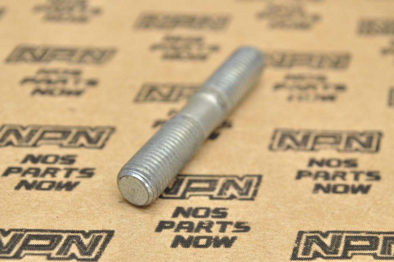 NOS Honda CR125 M MT125 K0-K1 Cylinder Stud Bolt 90031-360-000
