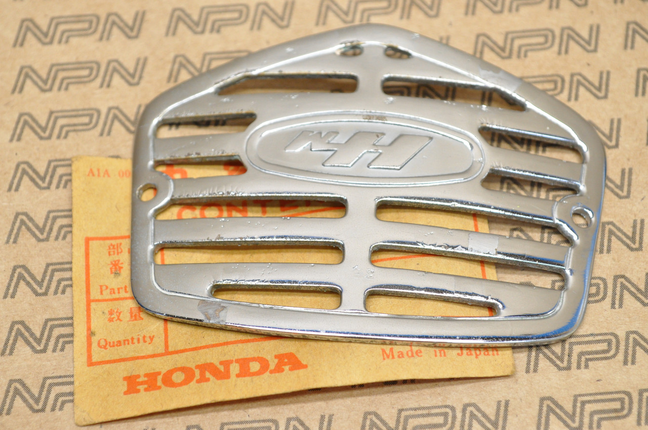 NOS Honda CA110 C110 Early Steel Front Fork Horn Cover Emblem 61311-011-000