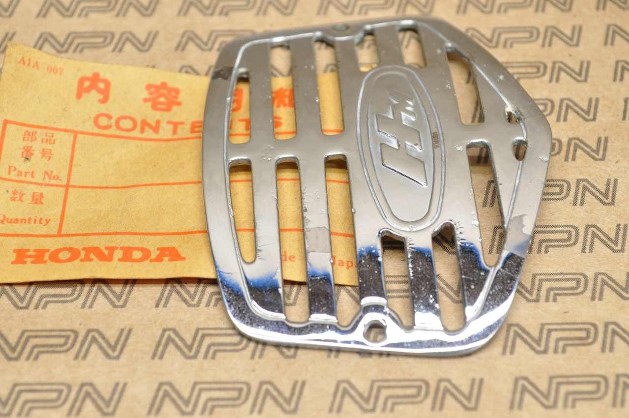 NOS Honda CA110 C110 Early Steel Front Fork Horn Cover Emblem 61311-011-000