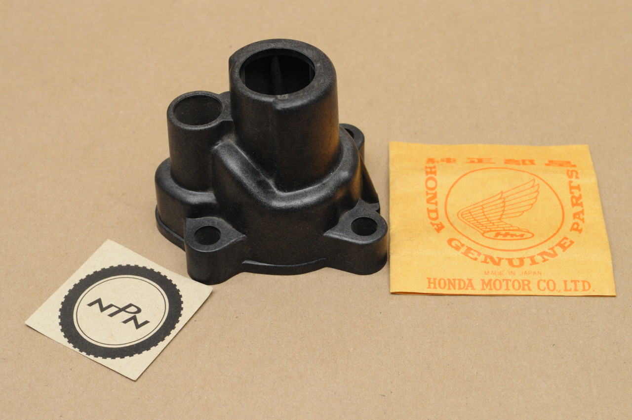 NOS Honda B75 Outboard Engine Water Pump Impeller Housing 19220-935-010