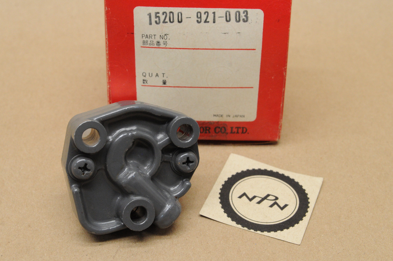 NOS Honda B75 Outboard Engine Oil Pump 15200-921-003
