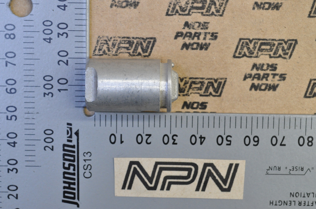 NOS Honda XL175 K0-1976 Cylinder Head Cover Rocker Arm Shaft Plug 90011-362-000