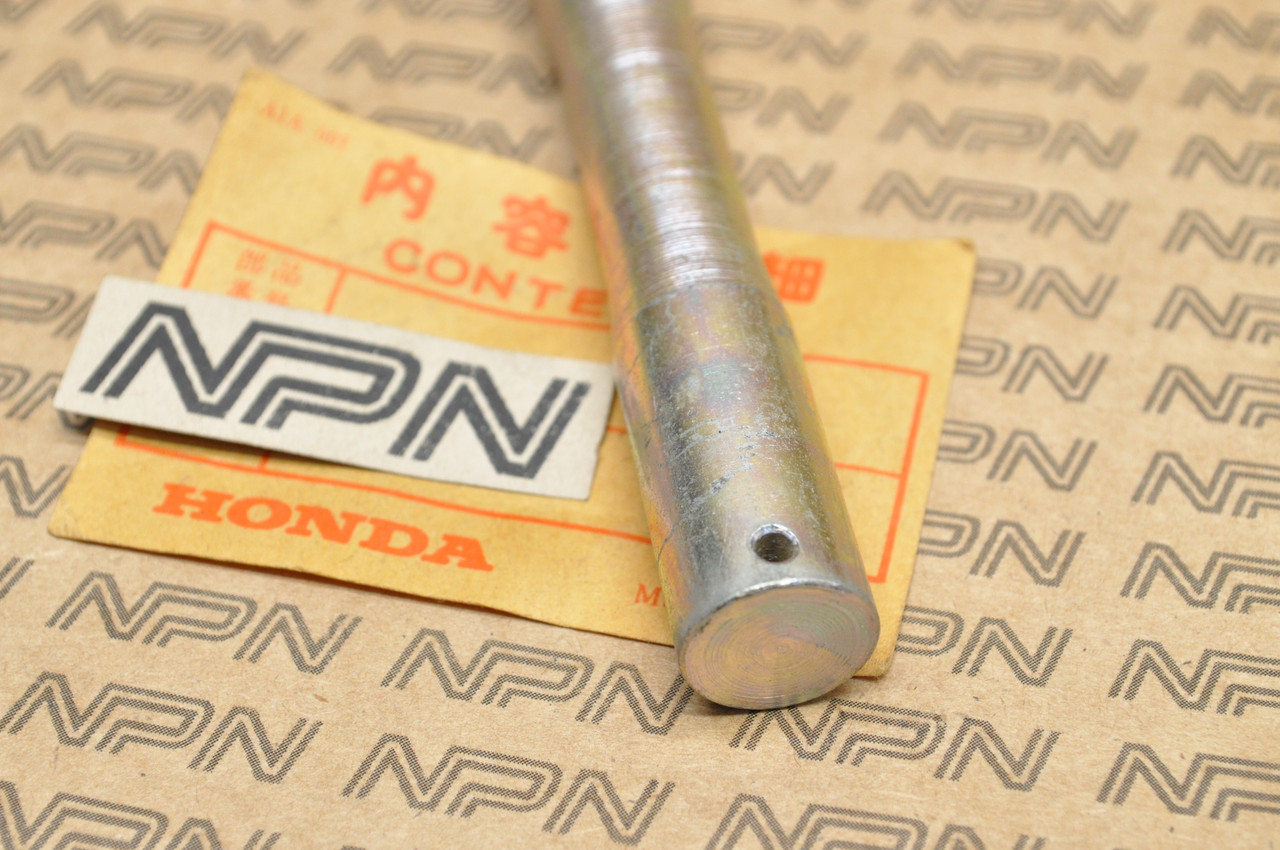 NOS Honda CL125 A K0 Main Center Stand Pivot Shaft Pipe 50526-243-000