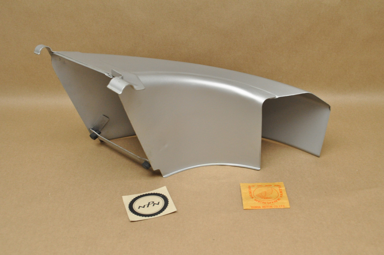 NOS Honda HR17 Lawn Mower Discharge Chute Adapter 81210-959-810