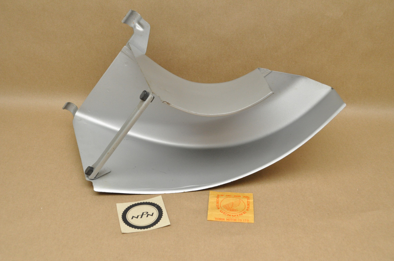 NOS Honda HR17 Lawn Mower Discharge Chute Adapter 81210-959-810