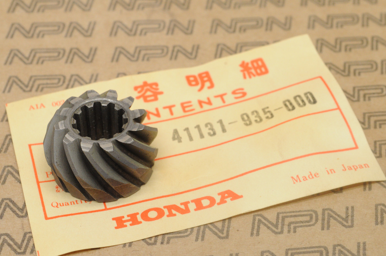 NOS Honda B75 K1 K2 K3 Outboard Engine Bevel Pinion Gear 41131-935-000