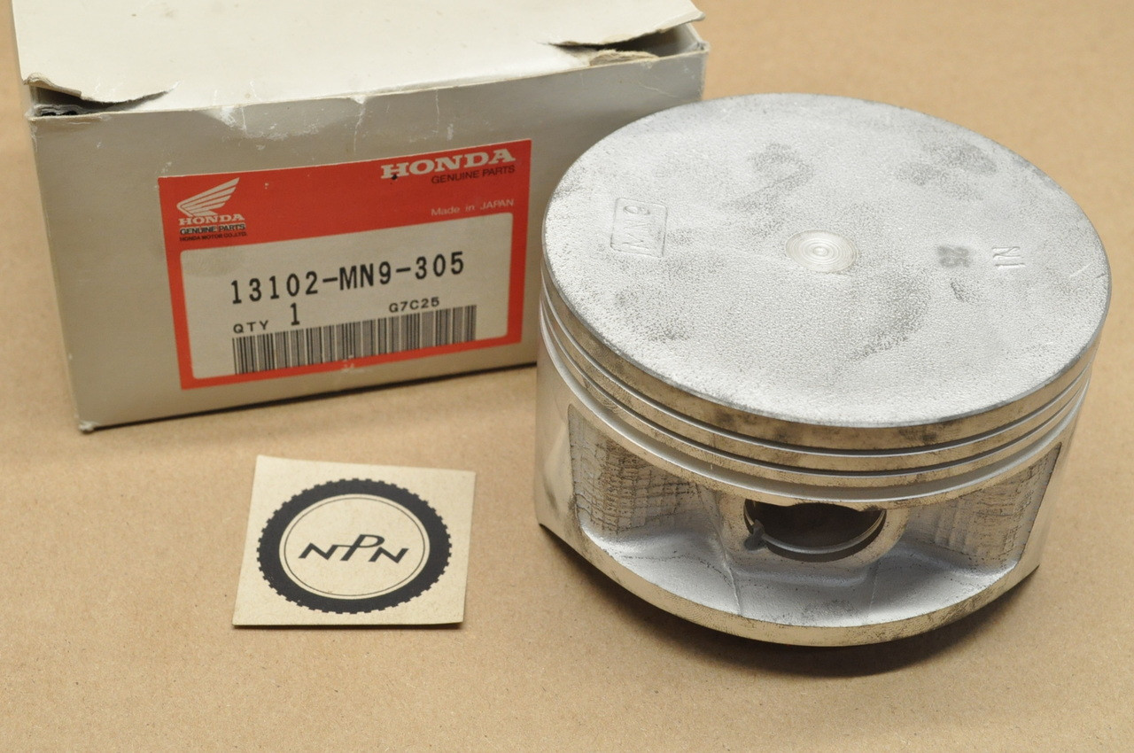 NOS Honda 1988-89 NX650 1993-96 XR650 L Piston .25 Oversize 13102