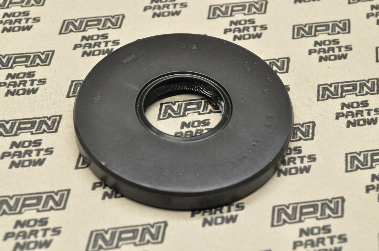 NOS Honda TRX350 VF1100 VF700 VF750 VT700 VT750 Shaft Oil Seal 91205-MB0-771
