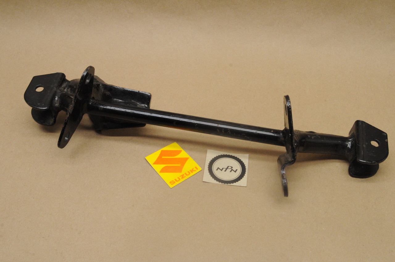 NOS Suzuki 1973-1977 TC100 TS100 Front Foot Rest Bar 43510-25300