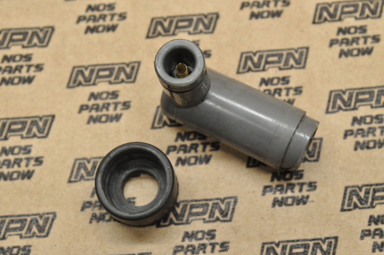 Vtg OEM Honda CA95 CB92 CB77 CB72 CL77 CT200 Spark Plug Cap 30700-259-600