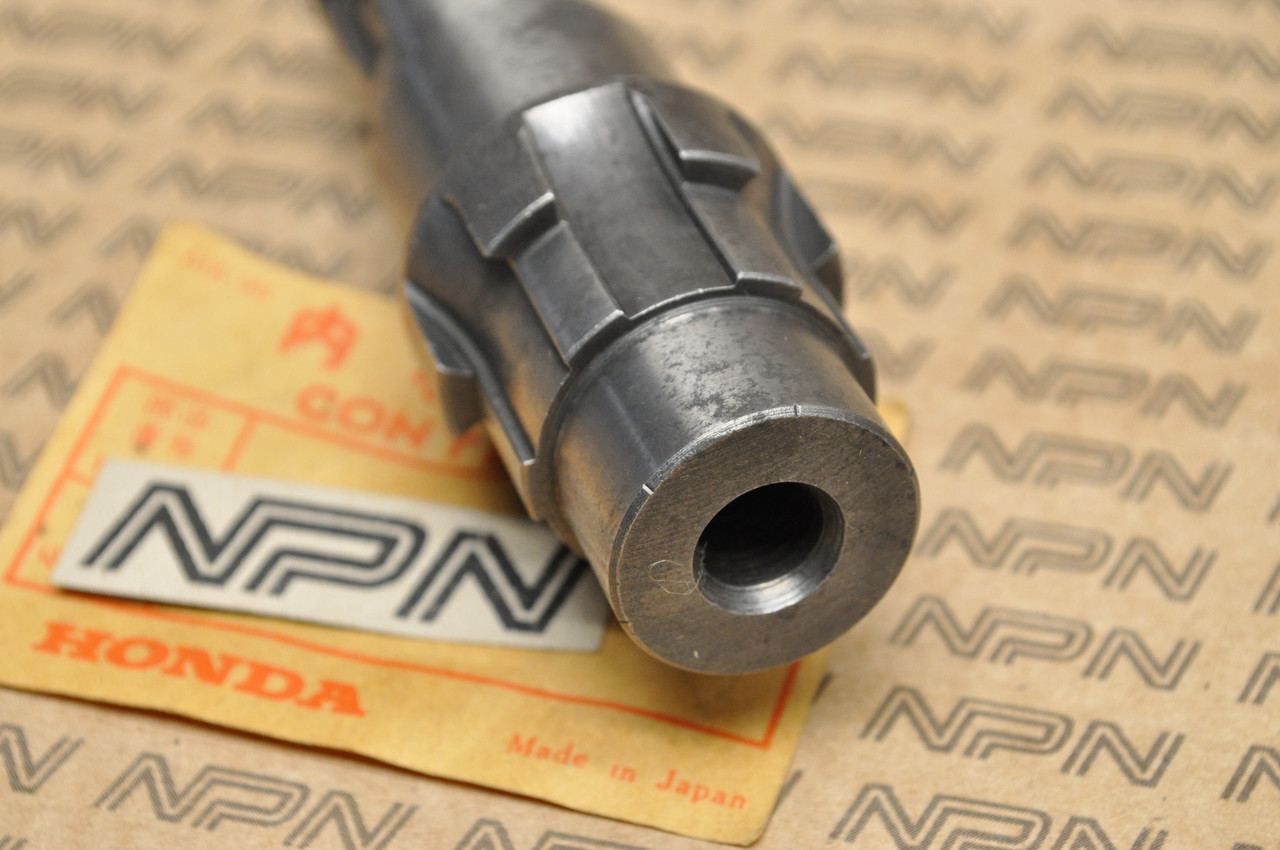 NOS Honda CB750 K2-K5 Final Drive Gear Shaft 23520-300-030